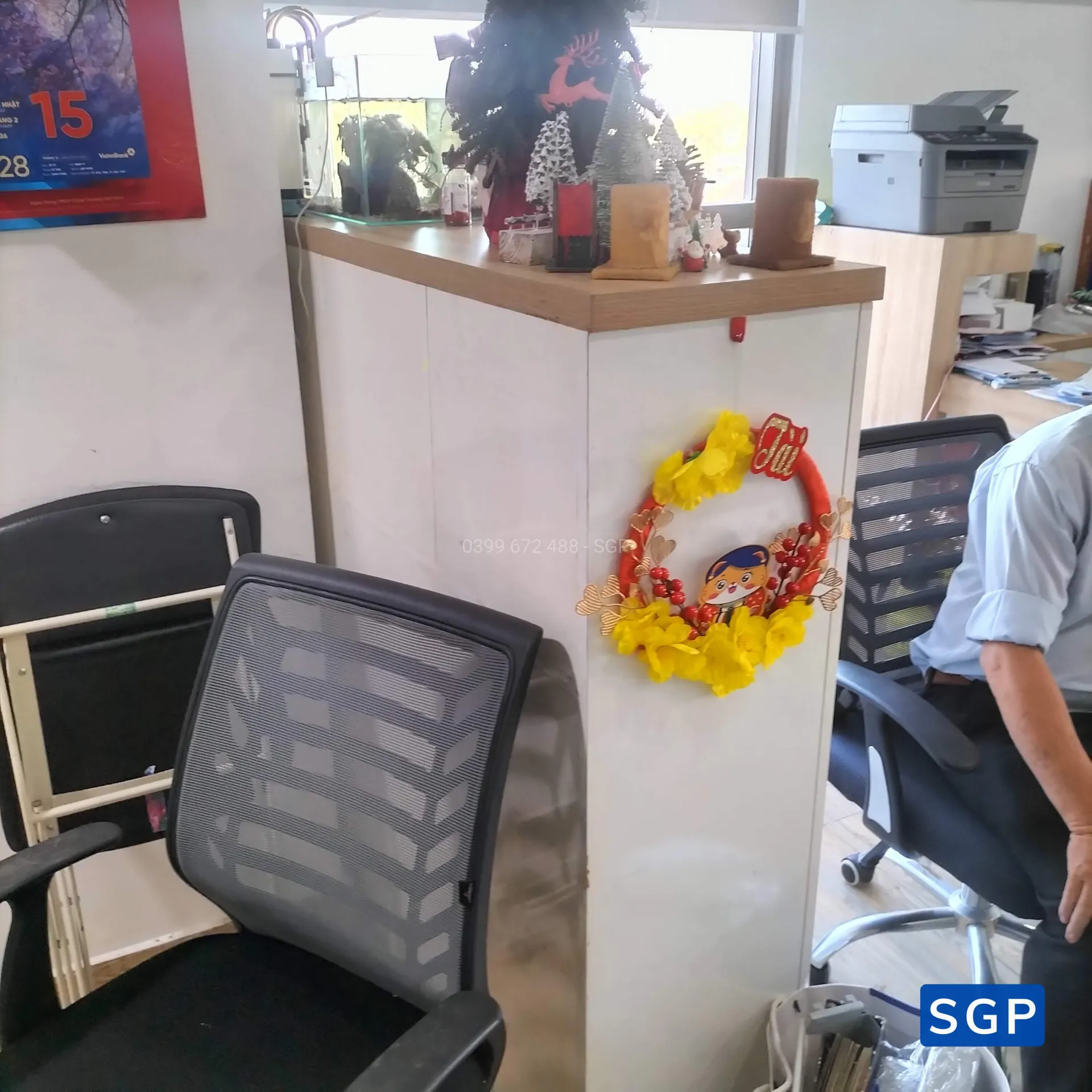 Cải tạo văn phòng và lắp đặt nội thất cho công ty ở đường Phổ Quang
