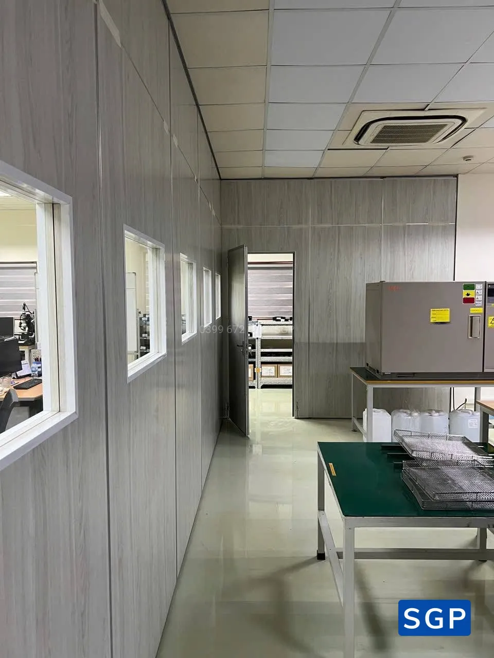 vách di động khung cửa kính