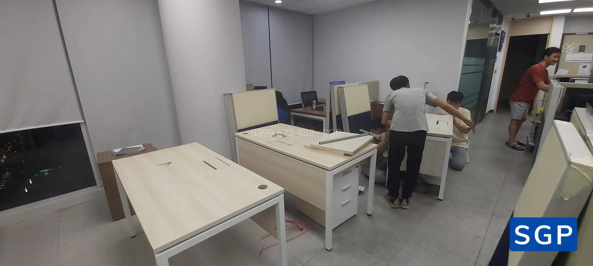 lắp đặt vách ngăn nỉ 2 múi cho công ty tại Long An