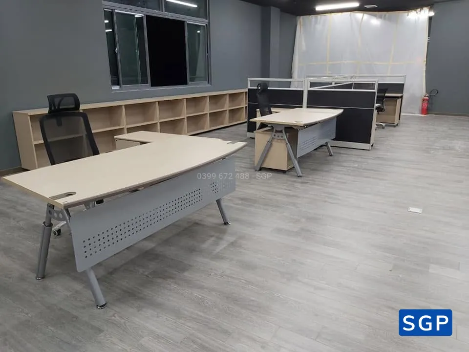 Lắp đặt vách ngăn nỉ kính