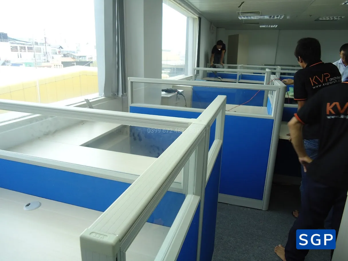 Sản xuất và lắp đặt vách nỉ kính - 7