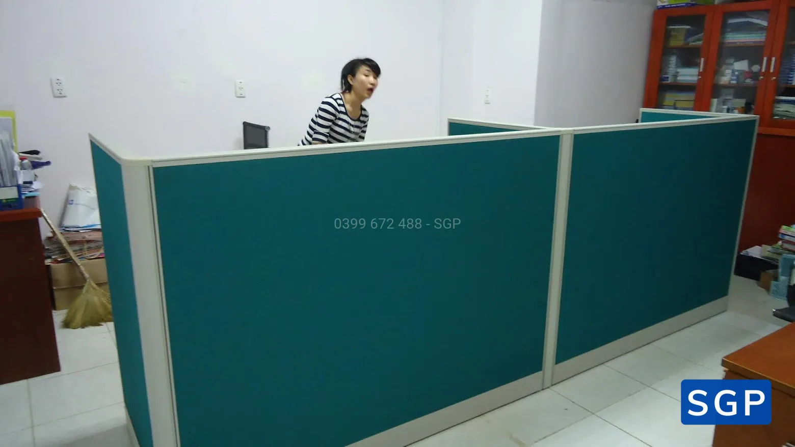 Sản xuất và lắp đặt vách nỉ