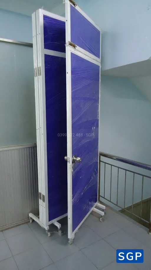 Sản xuất và lắp đặt vách di động có bánh xe phía dưới - 3