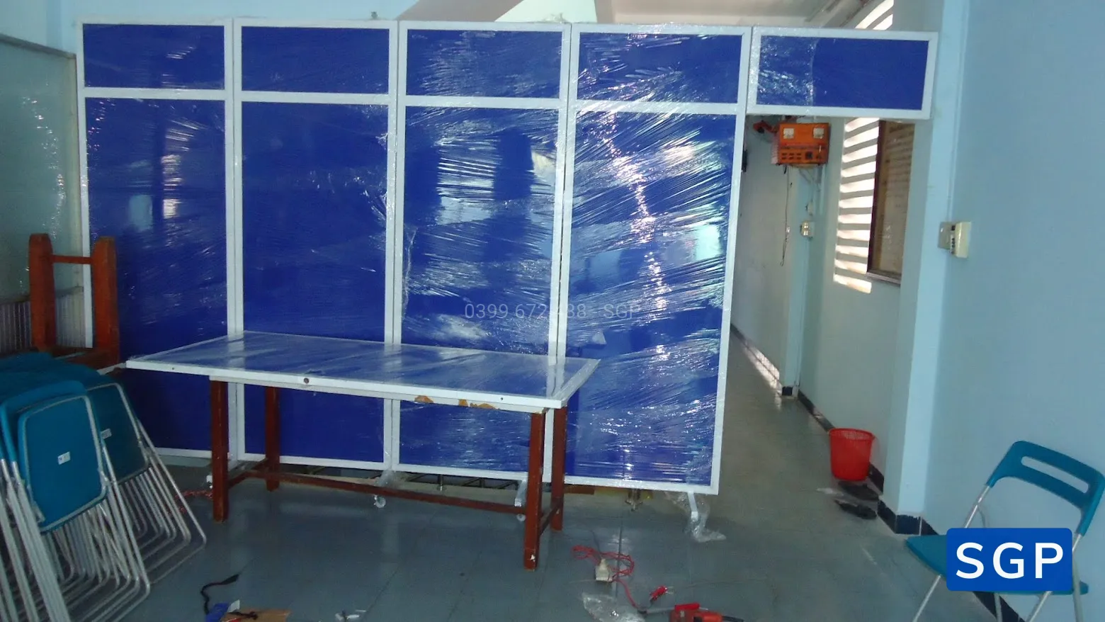 Sản xuất và lắp đặt vách di động có bánh xe phía dưới - 6
