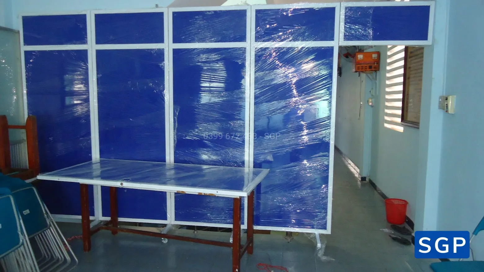 Sản xuất và lắp đặt vách di động có bánh xe phía dưới - 7