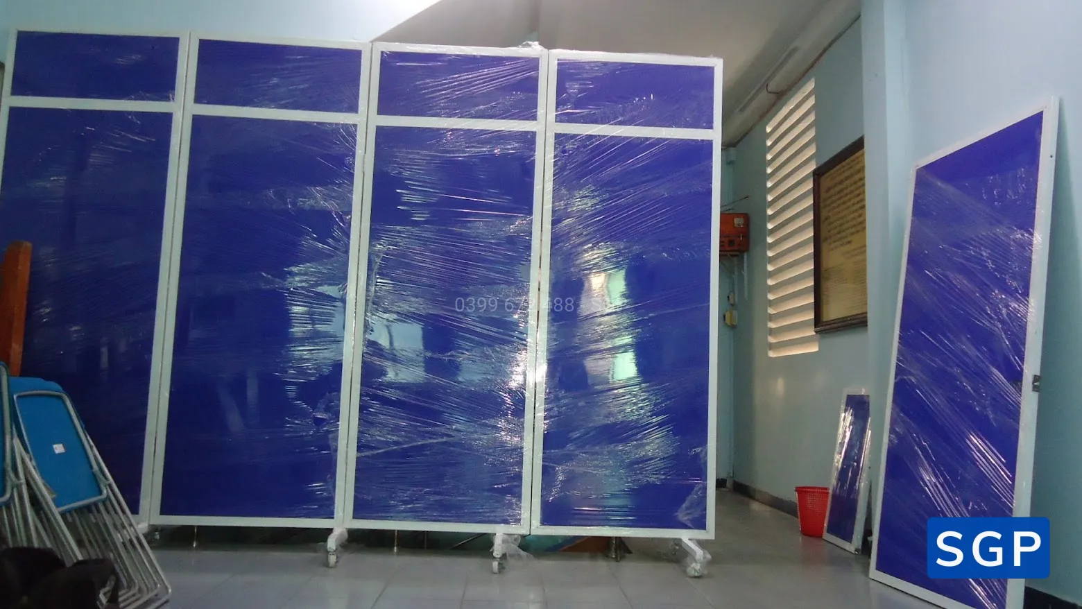 Sản xuất và lắp đặt vách di động có bánh xe phía dưới - 9