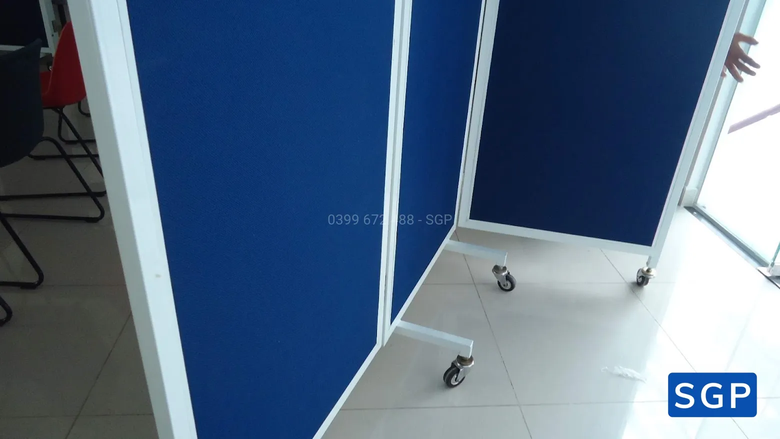 Sản xuất và lắp đặt vách di động