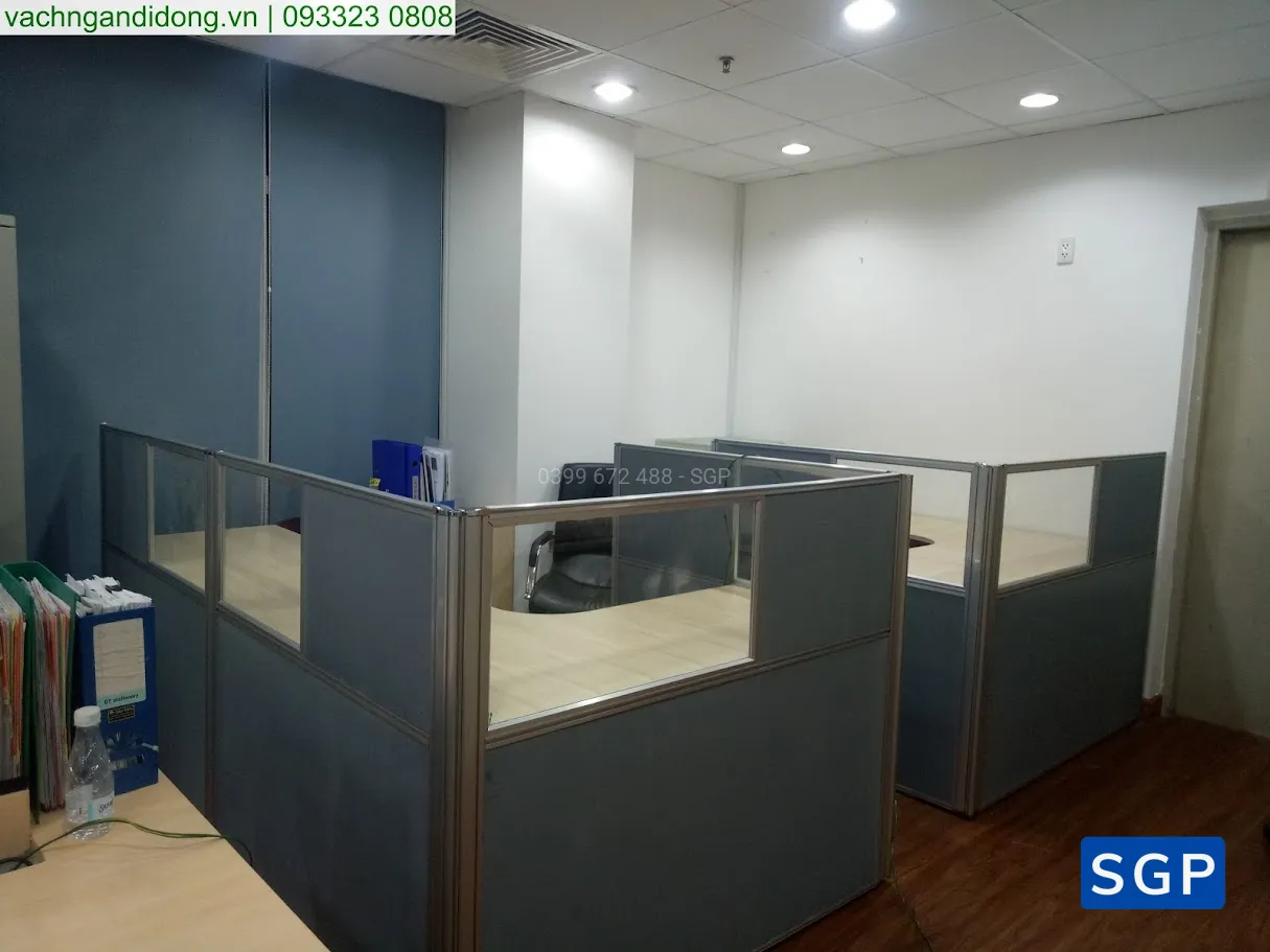 Sản xuất và lắp đặt vách nỉ kính