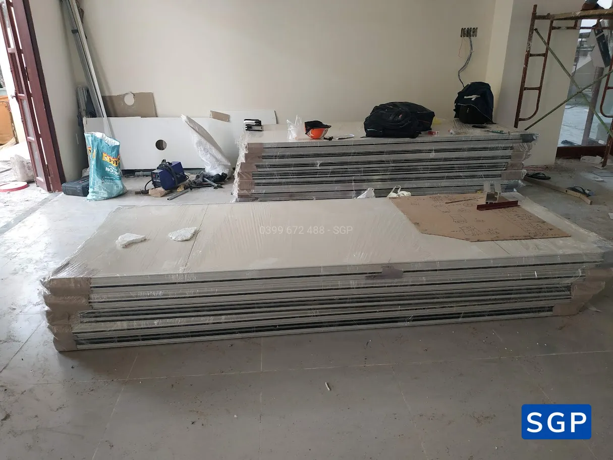 Sản xuất và lắp đặt vách di động cho nhà hàng