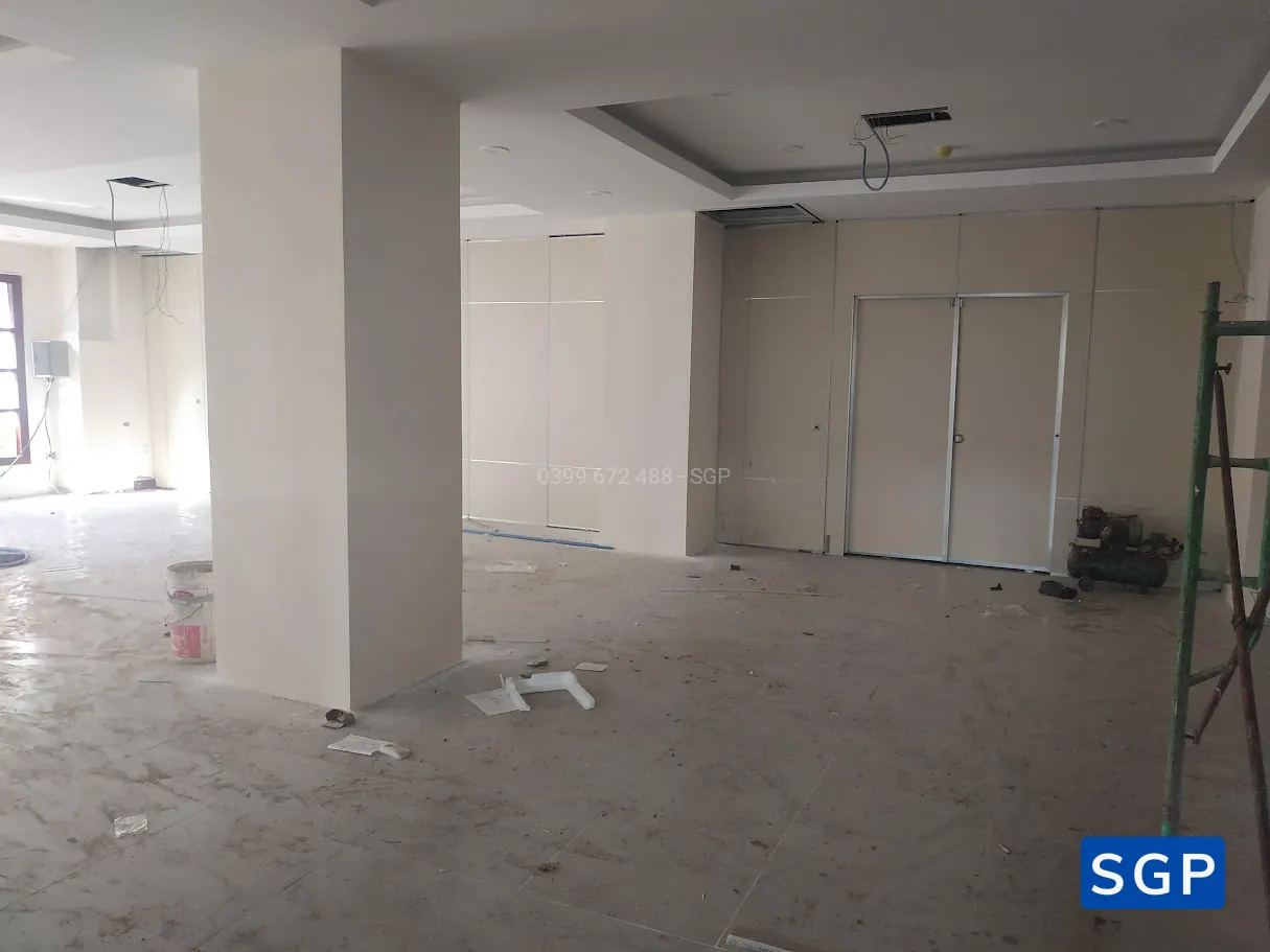 Sản xuất và lắp đặt vách di động cho nhà hàng