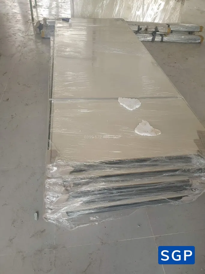Sản xuất và lắp đặt vách di động cho nhà hàng