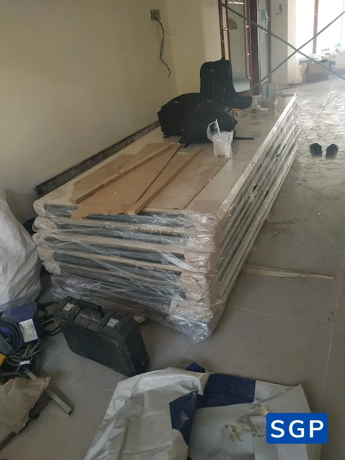 Sản xuất và lắp đặt vách di động cho nhà hàng
