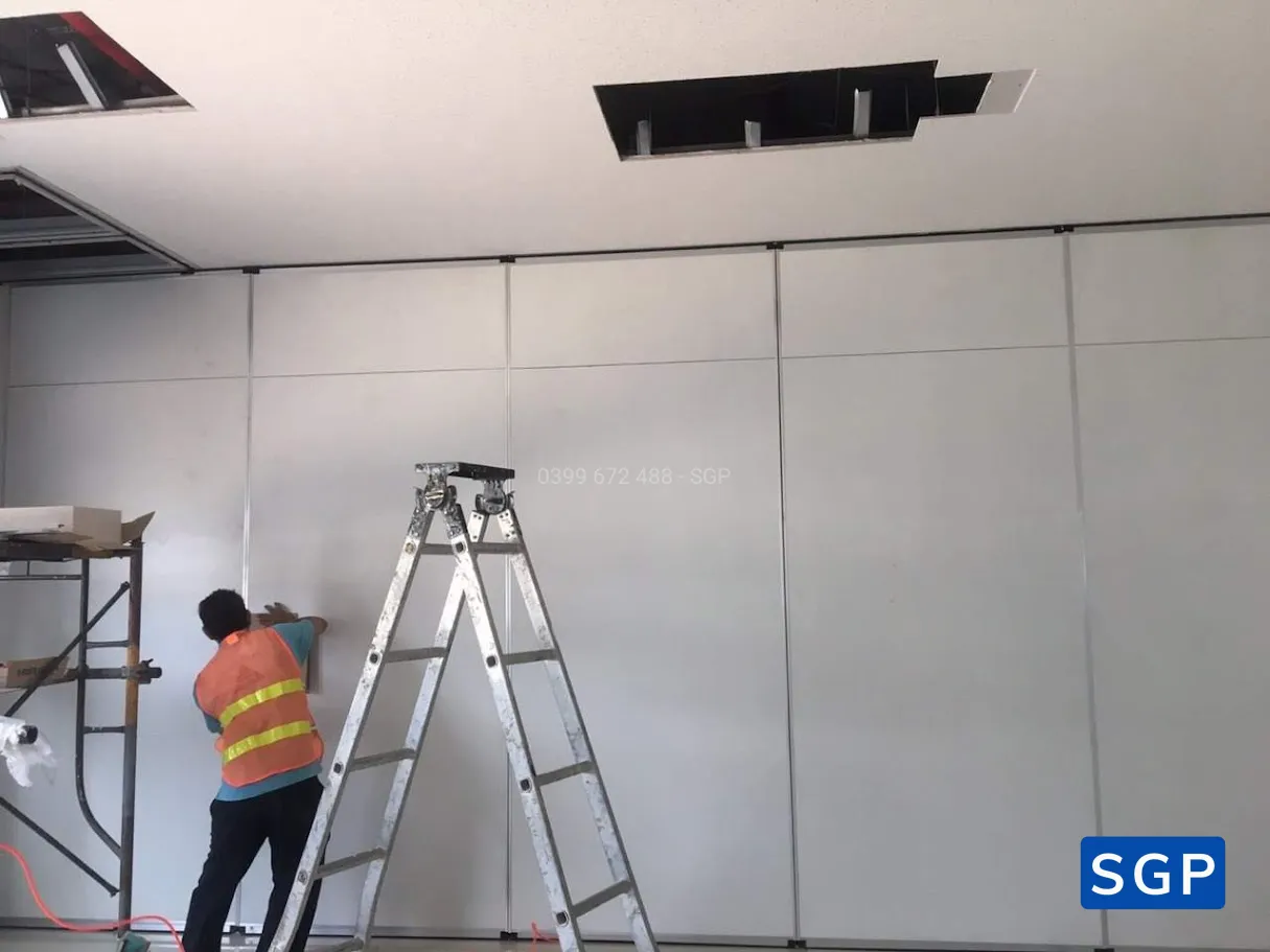 Sản xuất và lắp đặt vách di động cho công ty trong KCN