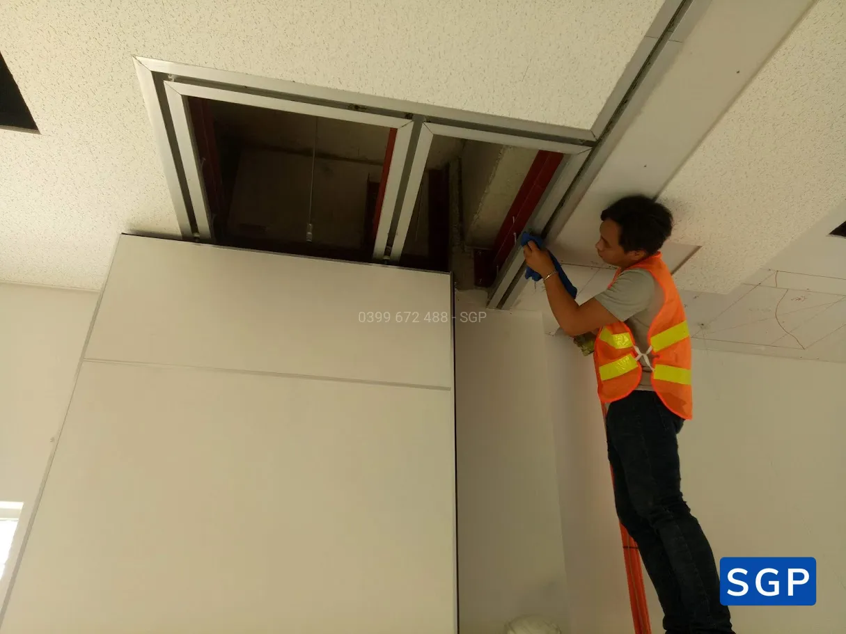 Sản xuất và lắp đặt vách di động cho công ty trong KCN