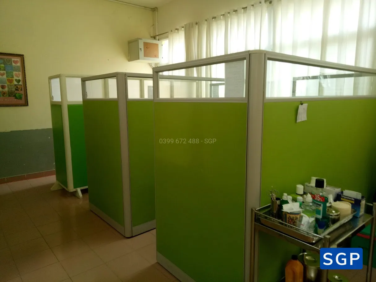 lắp vách nỉ kính cho trường học hàn quốc tại quận 7