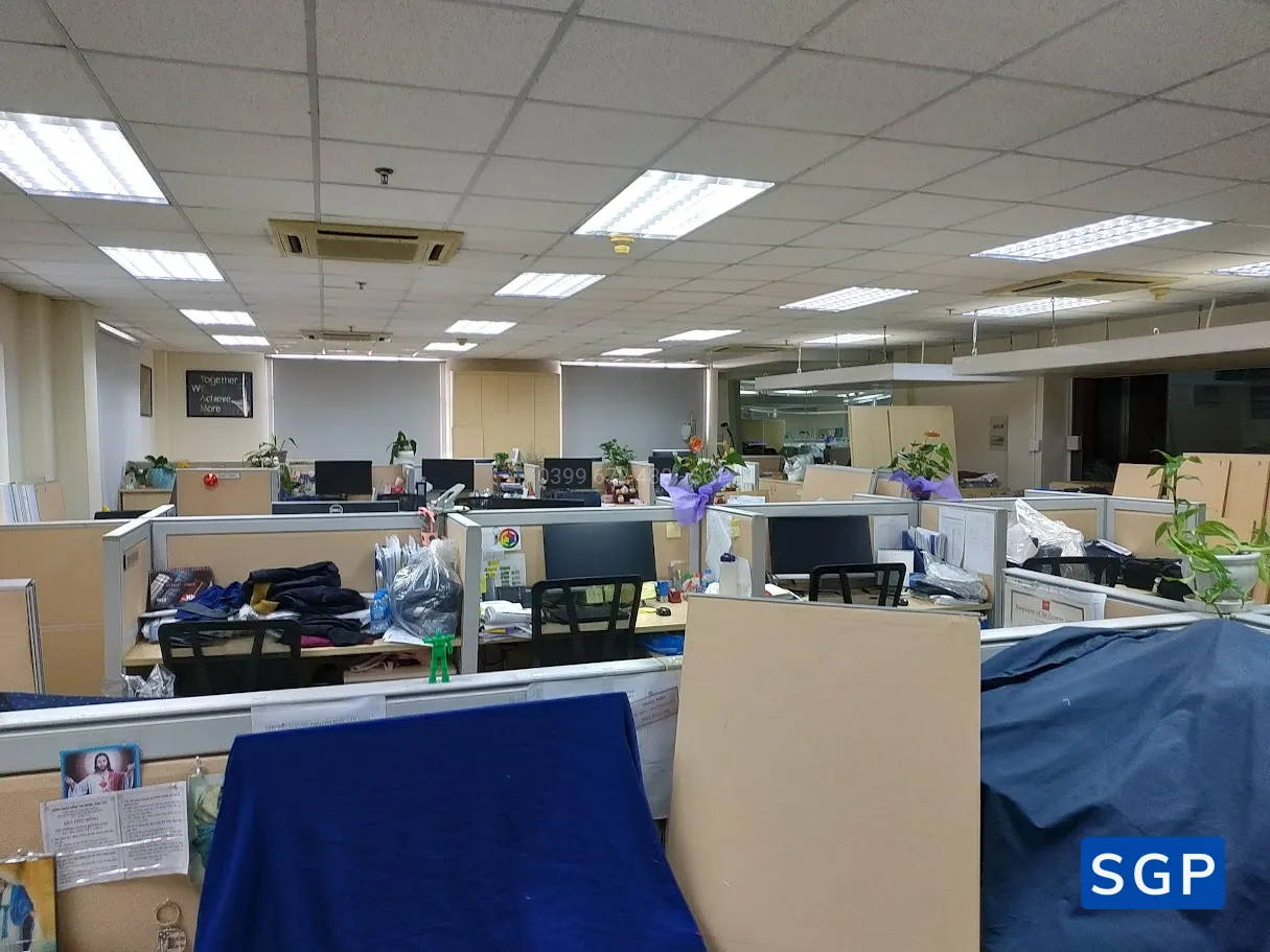 Bọc lại vách ngăn cho công ty ở quận 1 - 6