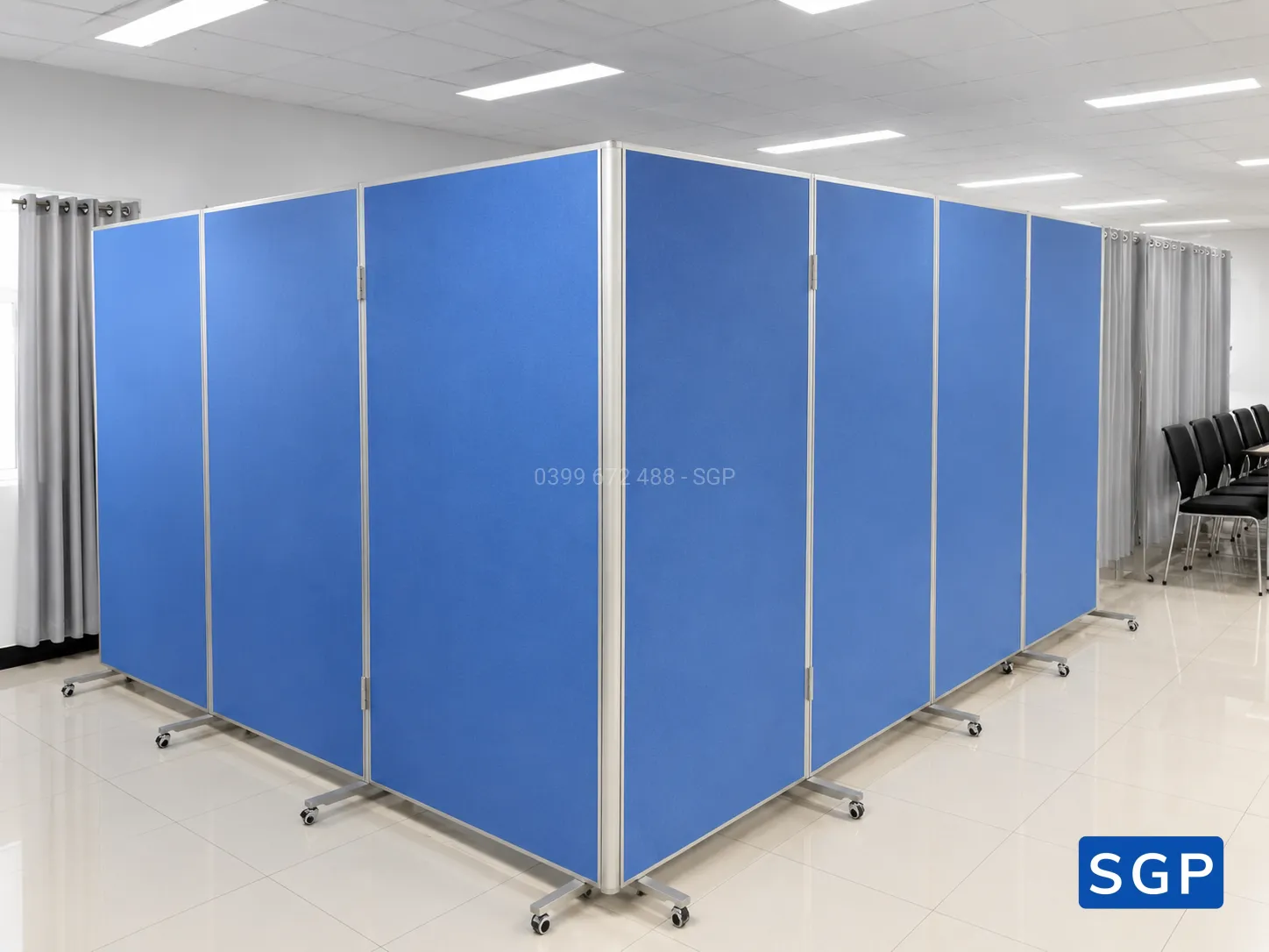 sản xuất vách ngăn có bánh xe