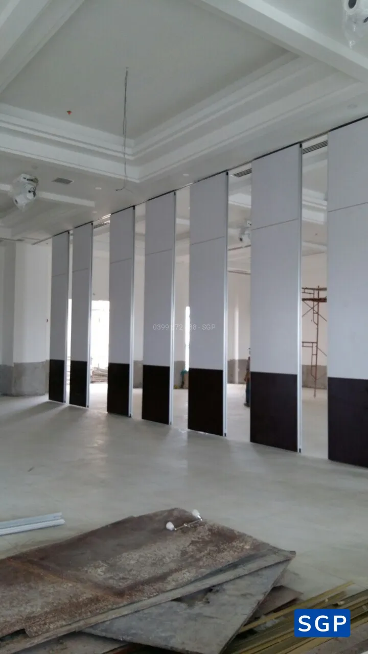 Thi công vách ngăn di động siêu cao