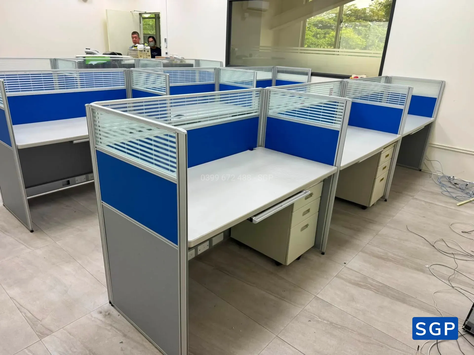 Lắp đặt hoàn thiện vách ngăn bàn làm việc - 2