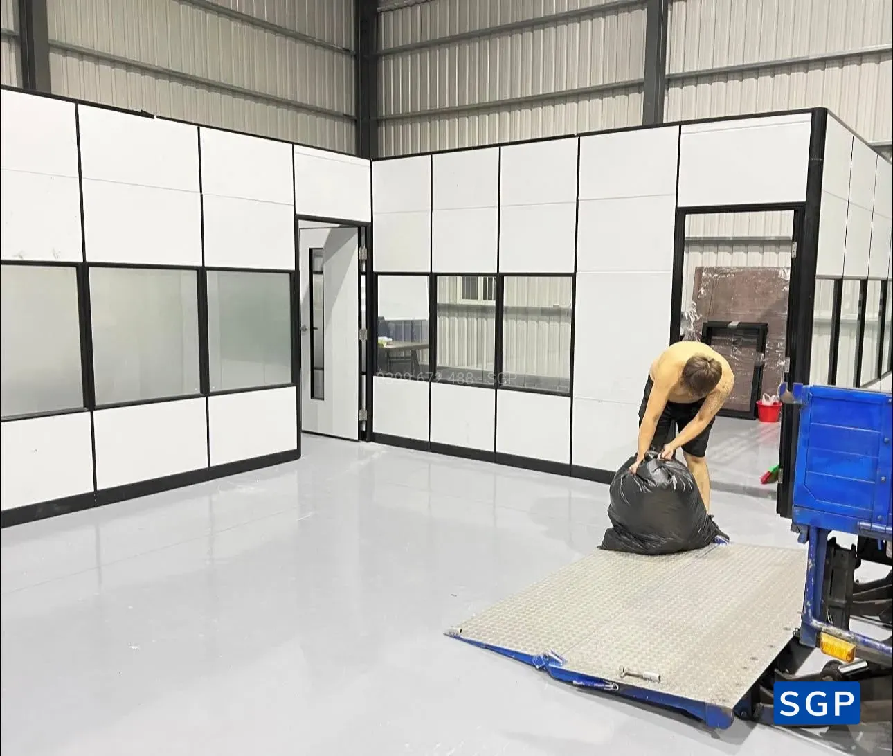 Lắp đặt vách ngăn phòng cho công ty ở HCM