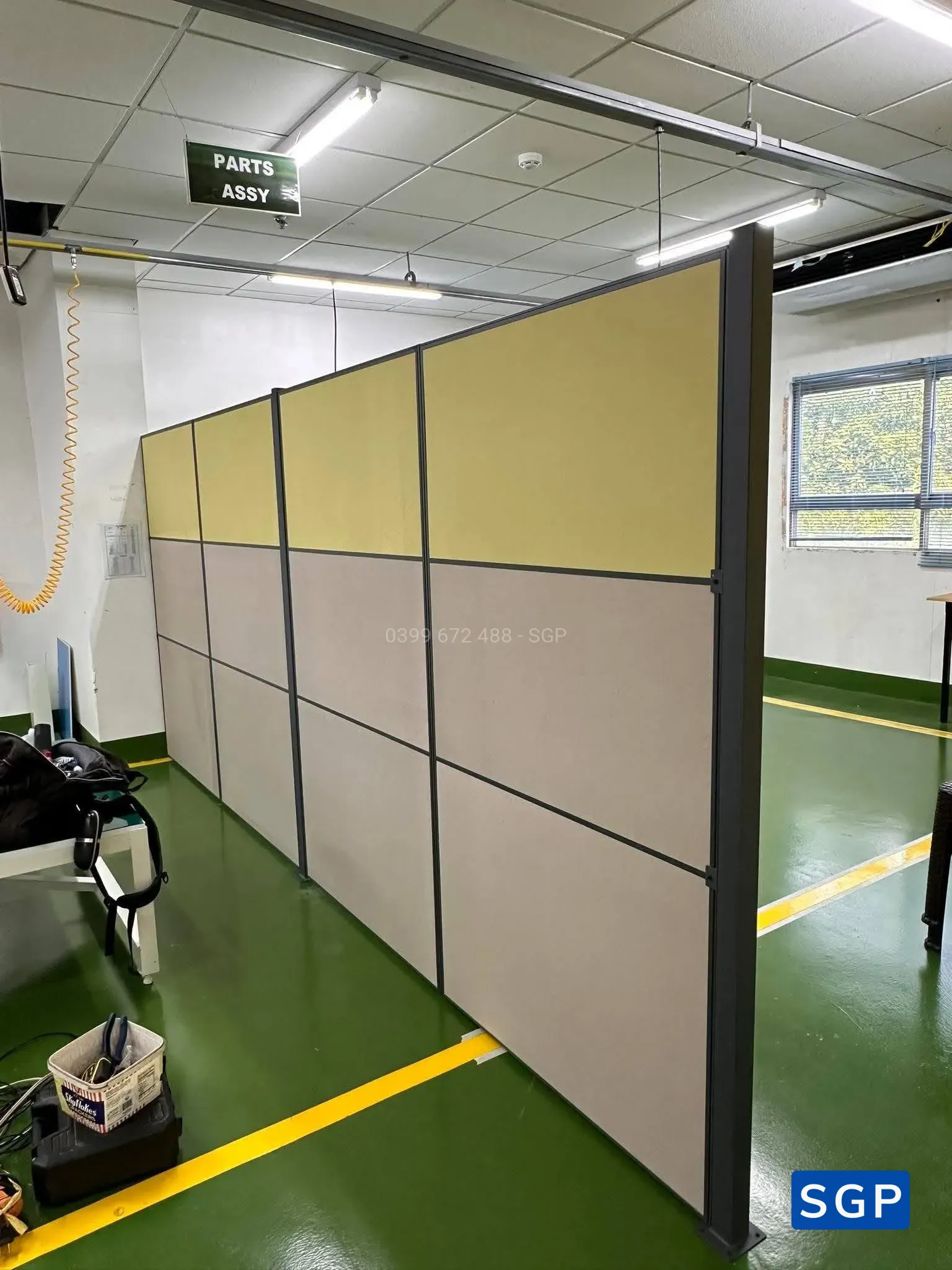 vách ngăn lửng vải nỉ 3 múi - 2