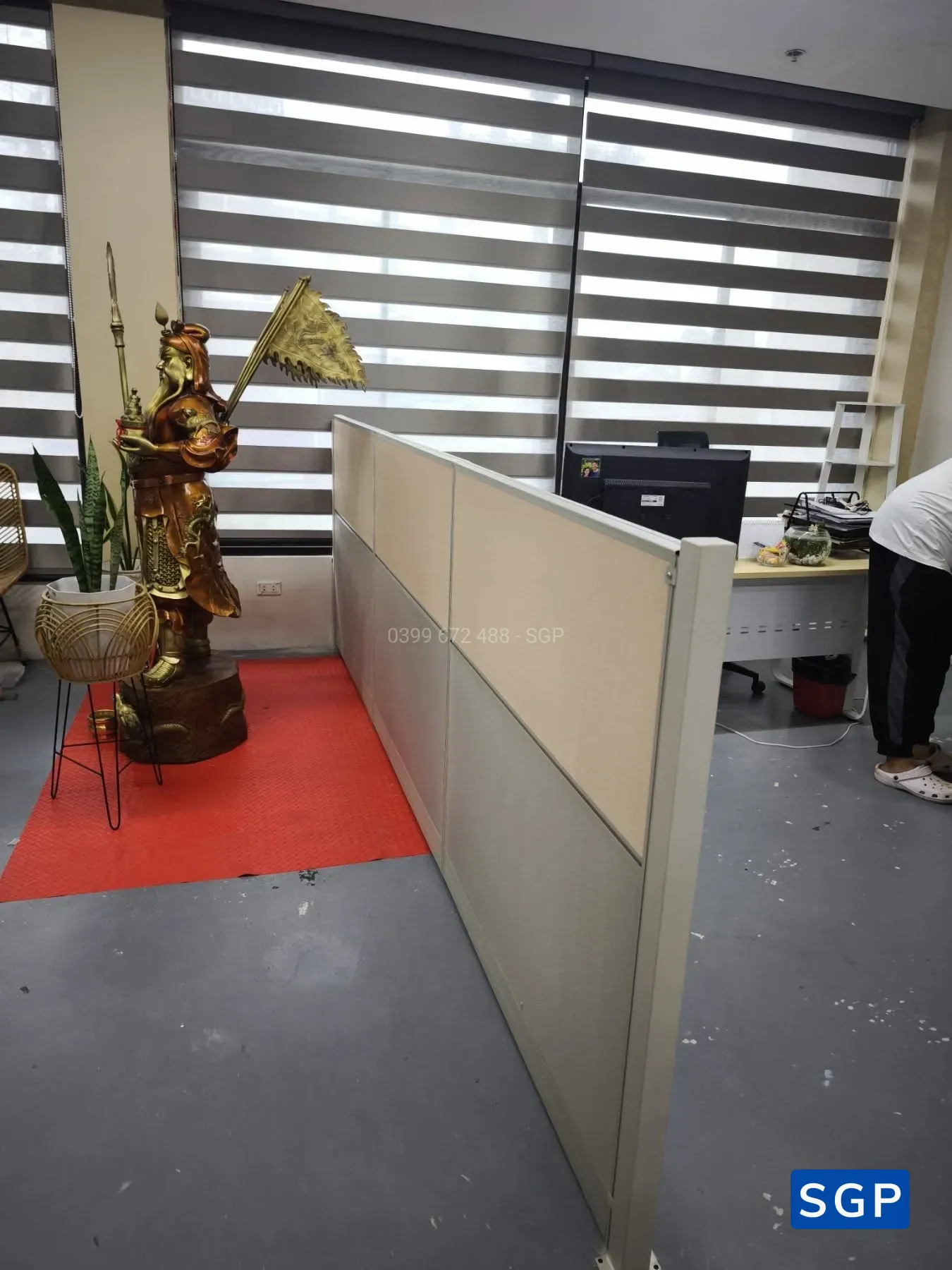 vách nỉ ngăn lửng có thể ngăn phòng hoặc lối đi - 2
