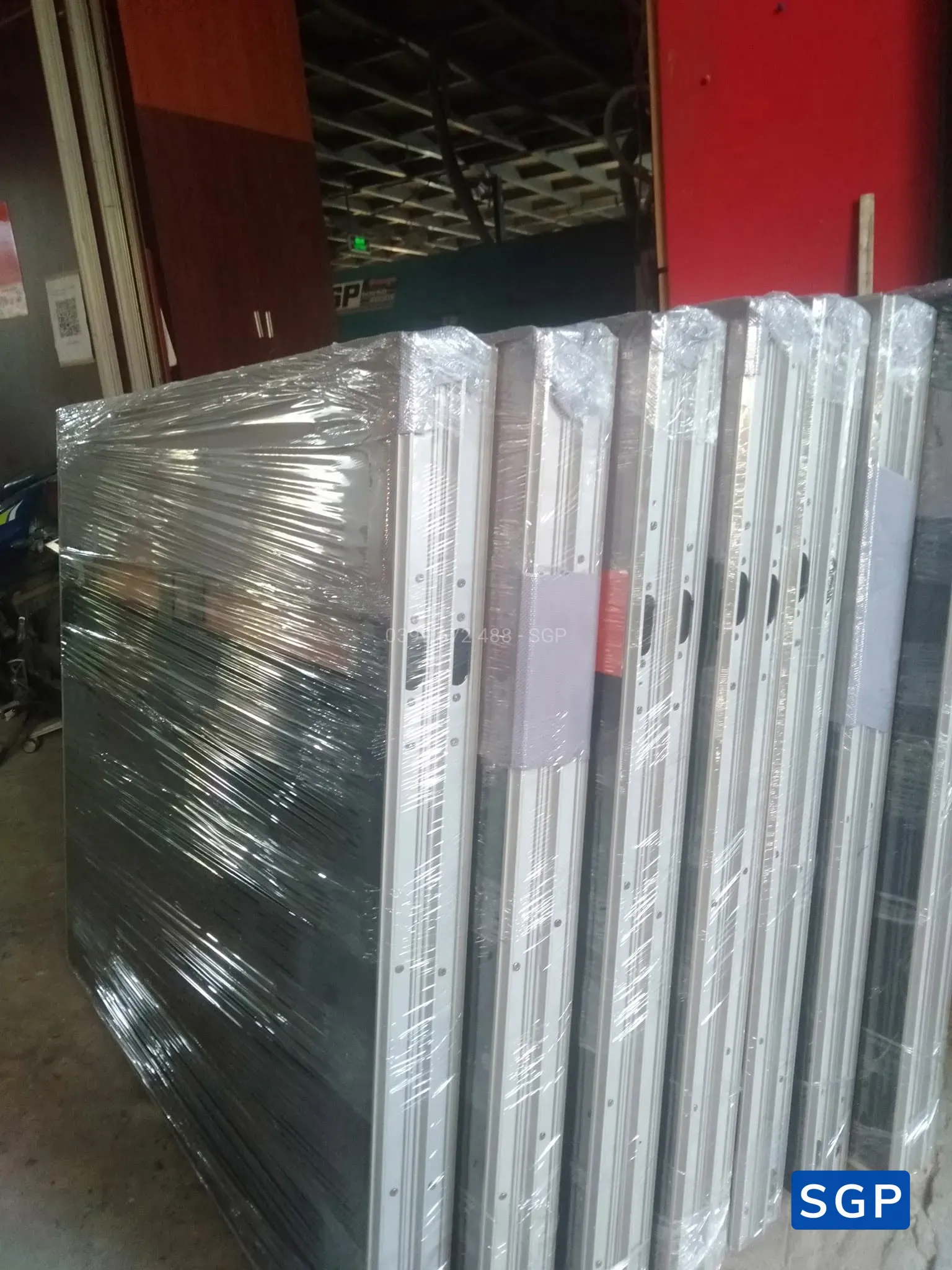 Vách ngăn nỉ khung nhôm 2 múi - 6