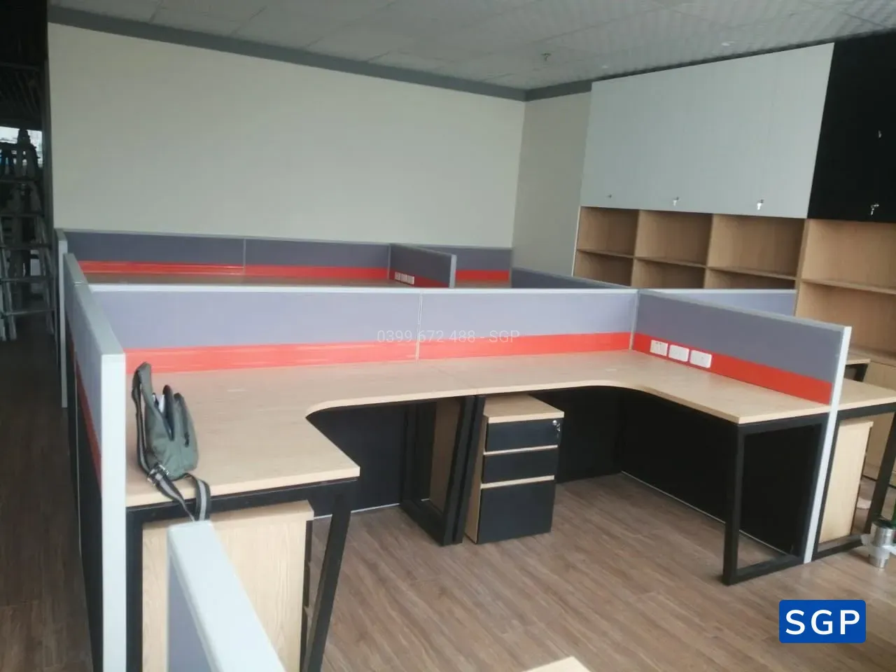 Vách ngăn nỉ khung nhôm 2 múi - 9