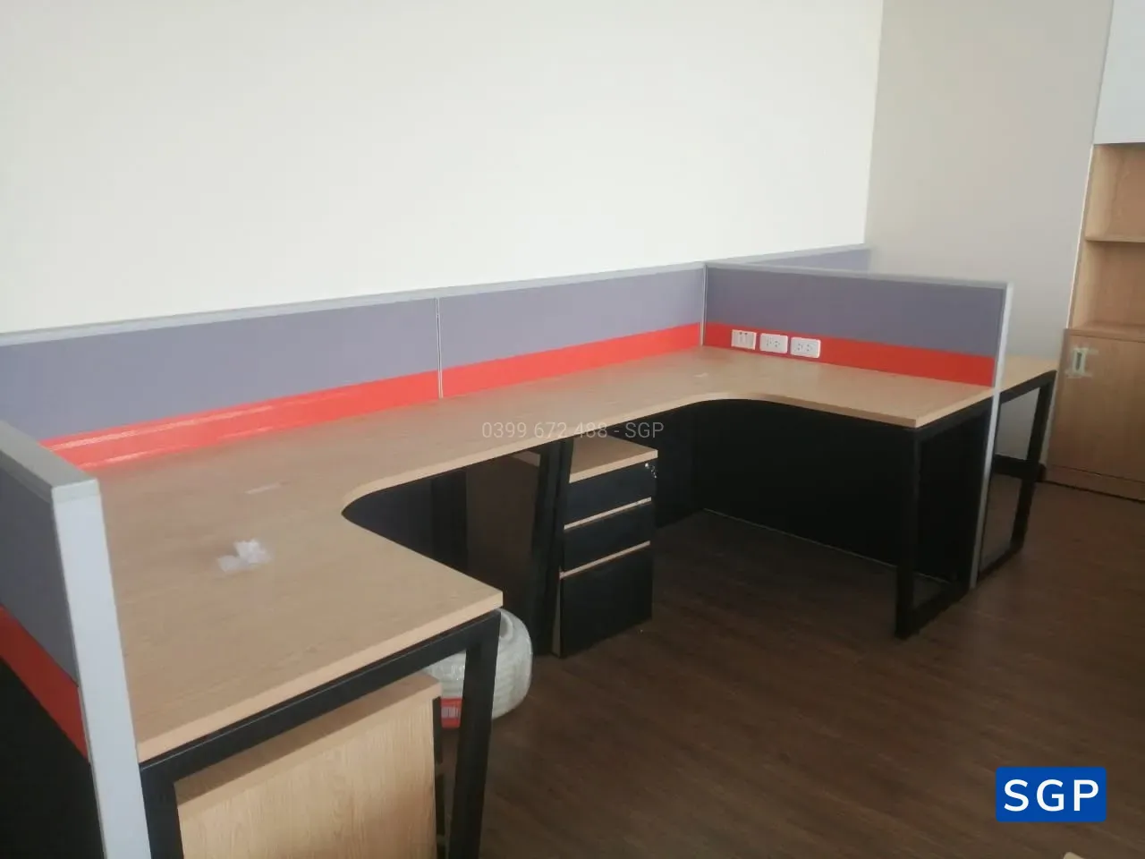 Vách ngăn nỉ khung nhôm 2 múi - 12
