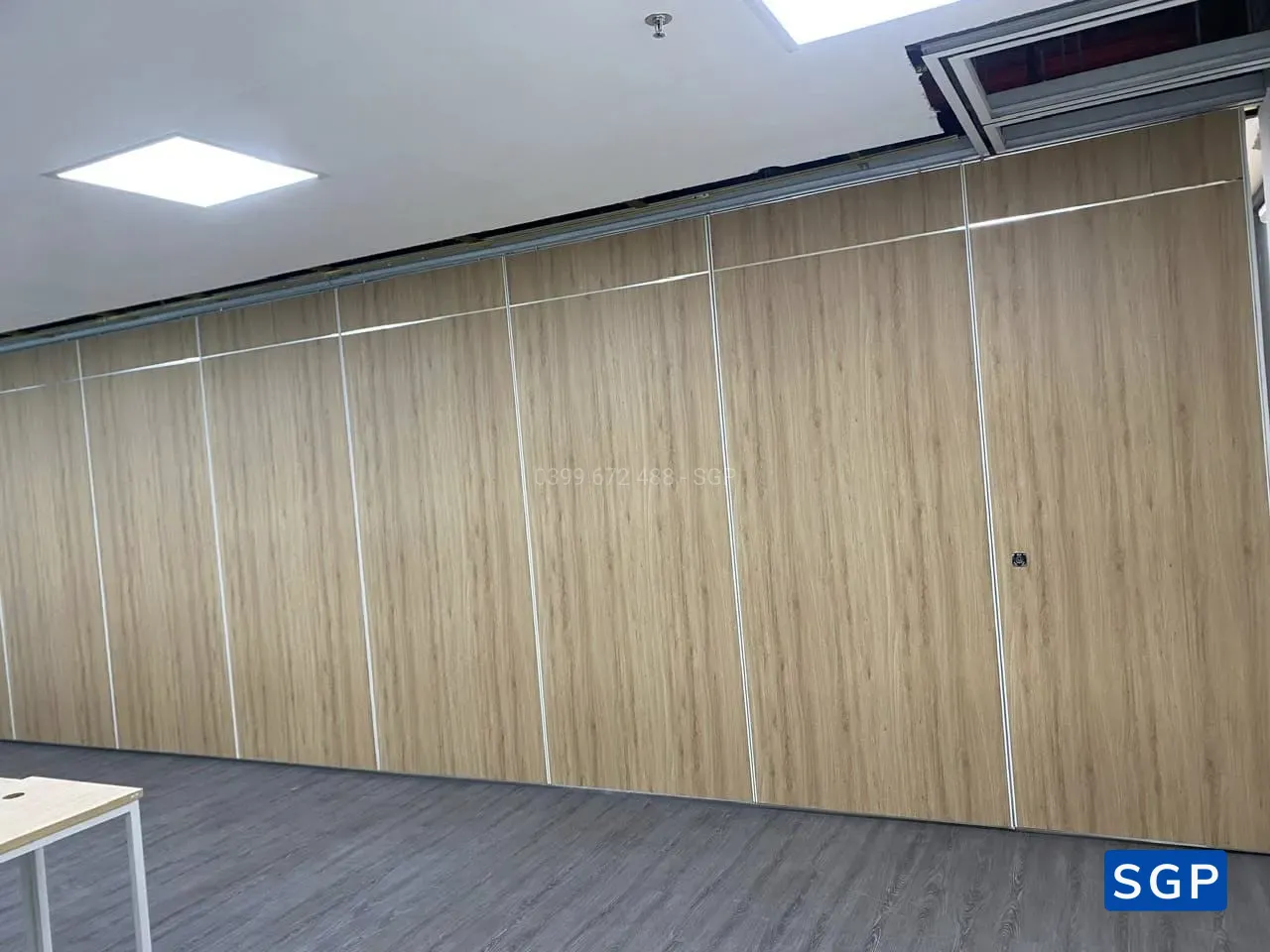 Hoàn thiện vách di động vẫn gỗ - 5