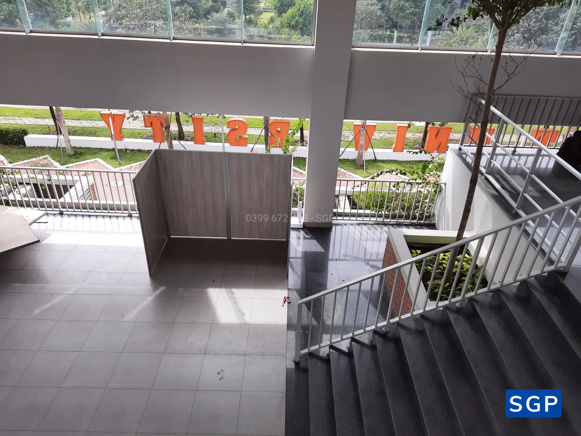 Lắp đặt vách ngăn tại hội chợ cho trường FPT ở quận 9 - 2