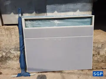 Lắp đặt vách ngăn lửng dùng để ngăn lối đi