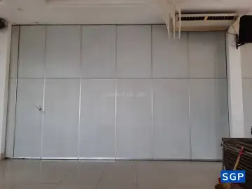 sữa chữa 2 dãy vách ngăn di động cho hàng tiệc cưới
