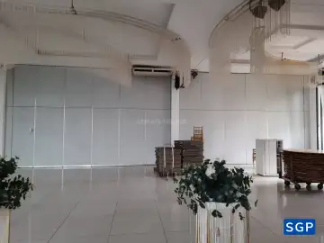 sữa chữa 2 dãy vách ngăn di động cho hàng tiệc cưới