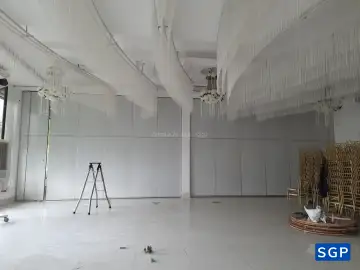sữa chữa 2 dãy vách ngăn di động cho hàng tiệc cưới