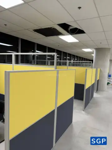 Hoàn thiện văn phòng dùng vách nỉ 2 màu