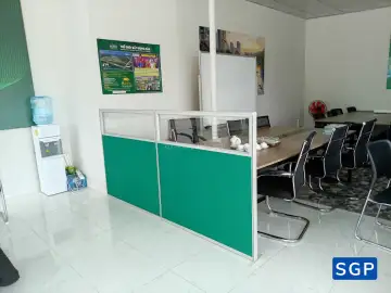 Lắp vách ngăn lửng cho công ty bất động sản ở Hóc Môn