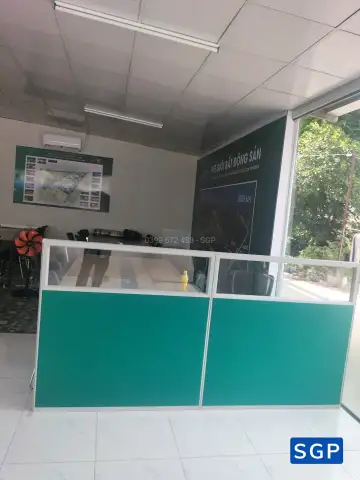 Lắp vách ngăn lửng cho công ty bất động sản ở Hóc Môn