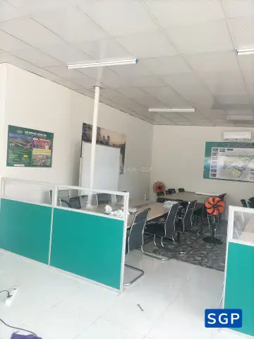 Lắp vách ngăn lửng cho công ty bất động sản ở Hóc Môn