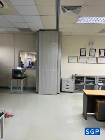 vách di động khung cửa kính