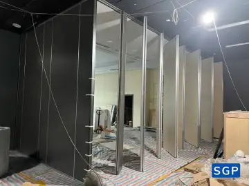 vách ngăn di động nhà hàng