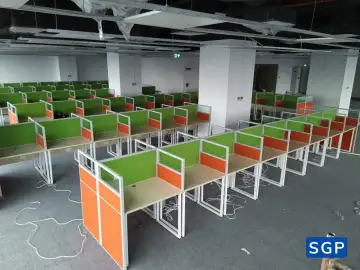 vách ngăn tổng đài viên