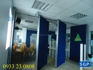 Sản xuất và lắp đặt vách di động cho công ty giày