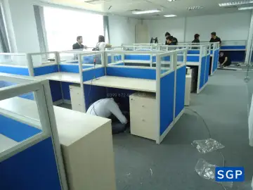 Sản xuất và lắp đặt vách nỉ kính