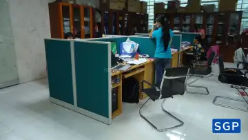 Sản xuất và lắp đặt vách nỉ