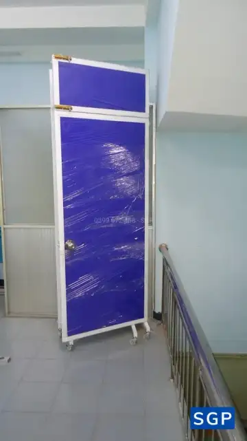 Sản xuất và lắp đặt vách di động có bánh xe phía dưới