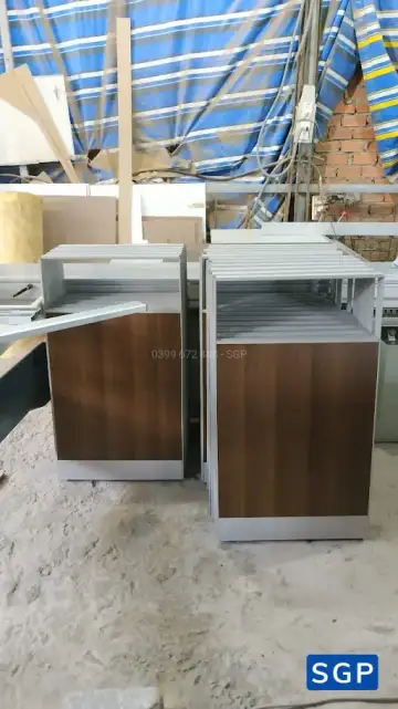 Sản xuất vách ngăn gỗ kính cho cửa hàng nội thất