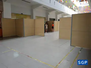 Vách ngăn triễn lãm tại trường FPT