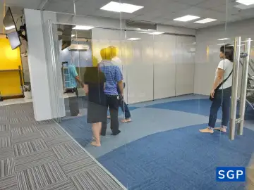 Sản xuất và lắp đặt vách di động