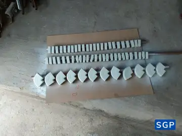 Sản xuất và lắp đặt vách nỉ
